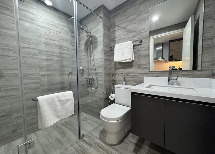 5min Poblacion Full Kitchen 500mbps Wi-fi Gym - Apartamento Manila