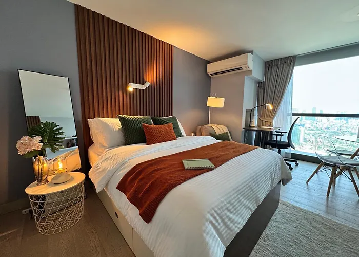 Apartamento 5min Poblacion Full Kitchen 500mbps Wi-fi Gym - Manila