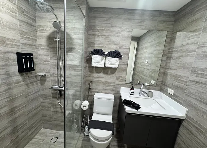 Apartamento 5min Poblacion Full Kitchen 500mbps Wi-fi Gym - Manila
